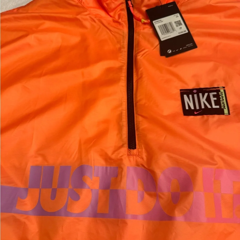 Nike Ladies windbreaker. Brand new with tags. Super comfy jacket! Size XXL. - Picture 2 of 6